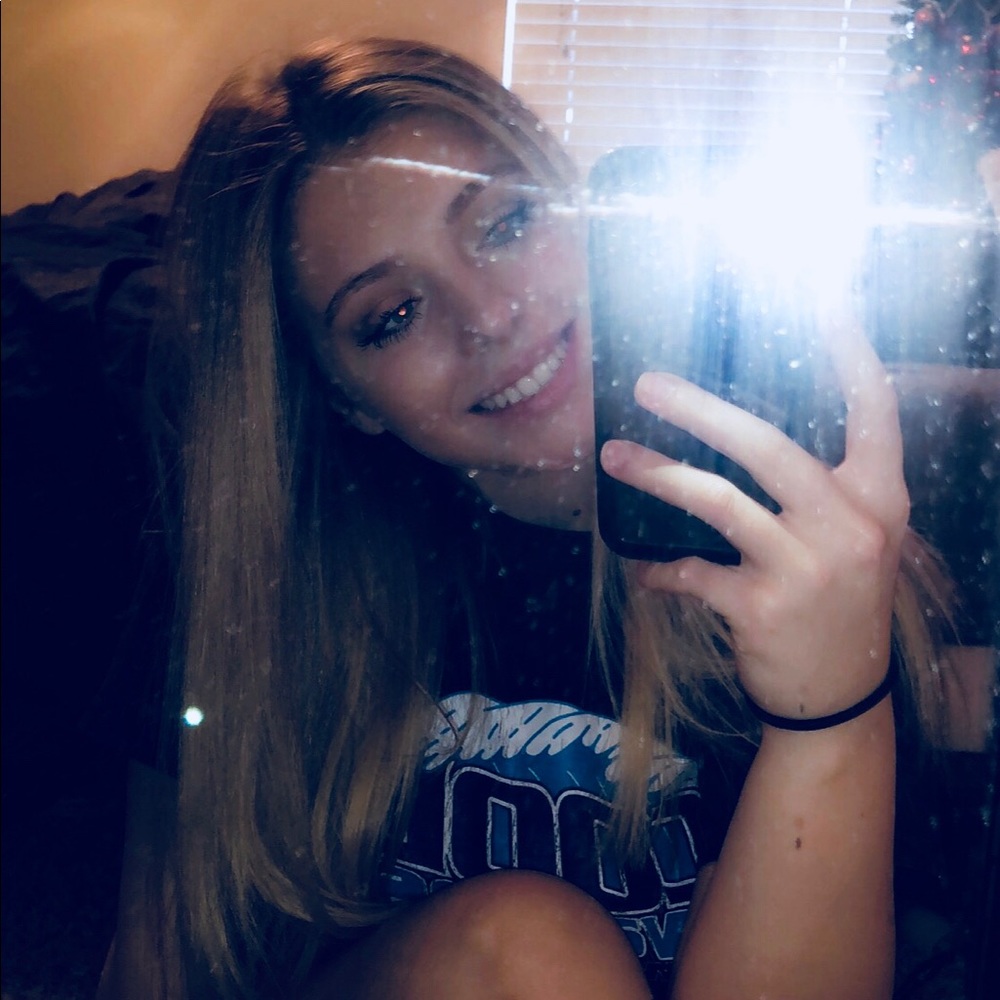 Meet your Posher, Olivia